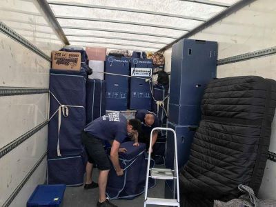 Gentlevan Removals Banbury crew loading a removal lorry
